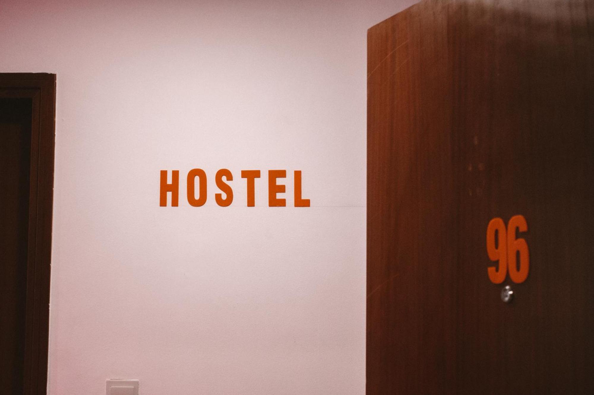 Lunar Hostel 96 Дубай Екстер'єр фото